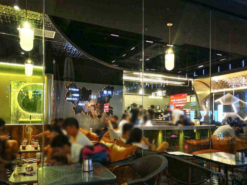 黑色主題的餐廳設(shè)計(jì)方案