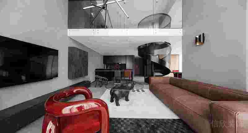 后現(xiàn)代風格復式家居中空客廳