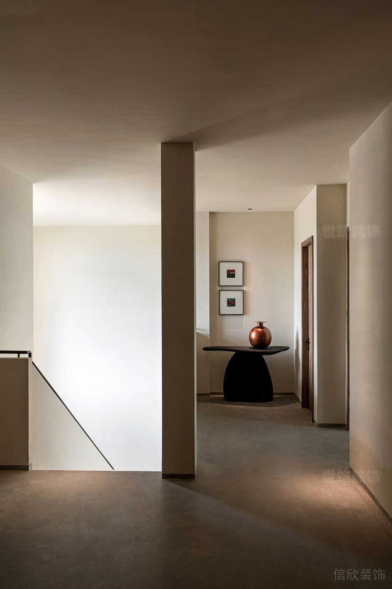 極簡(jiǎn)風(fēng)格別墅閣樓走道