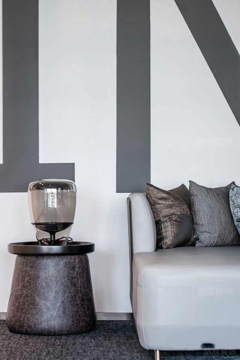 極簡(jiǎn)復(fù)古風(fēng)家庭客廳邊幾