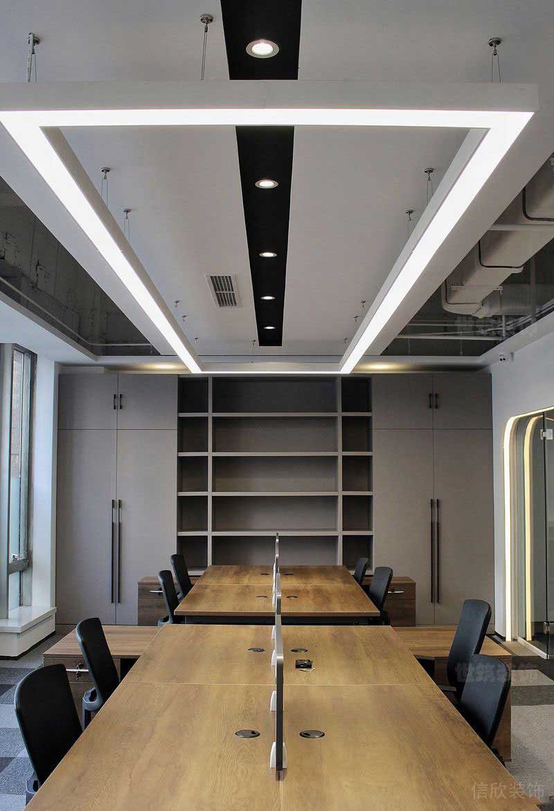 極簡工業(yè)風(fēng)辦公室公共辦公區(qū)