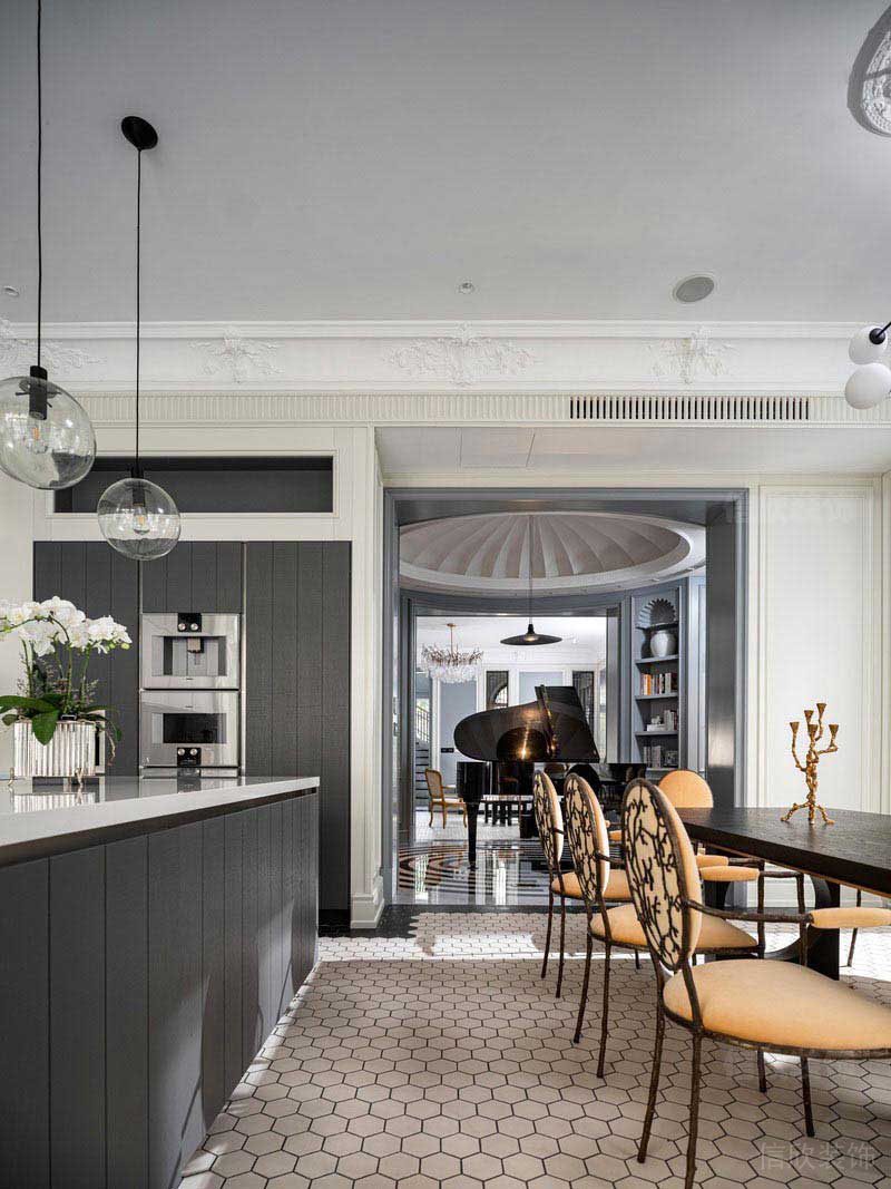 歐式餐廳藍灰掉的設(shè)計效果