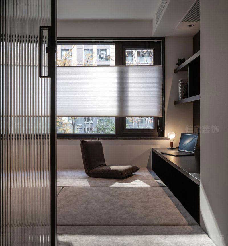 書房榻榻米式的設(shè)計(jì)方案