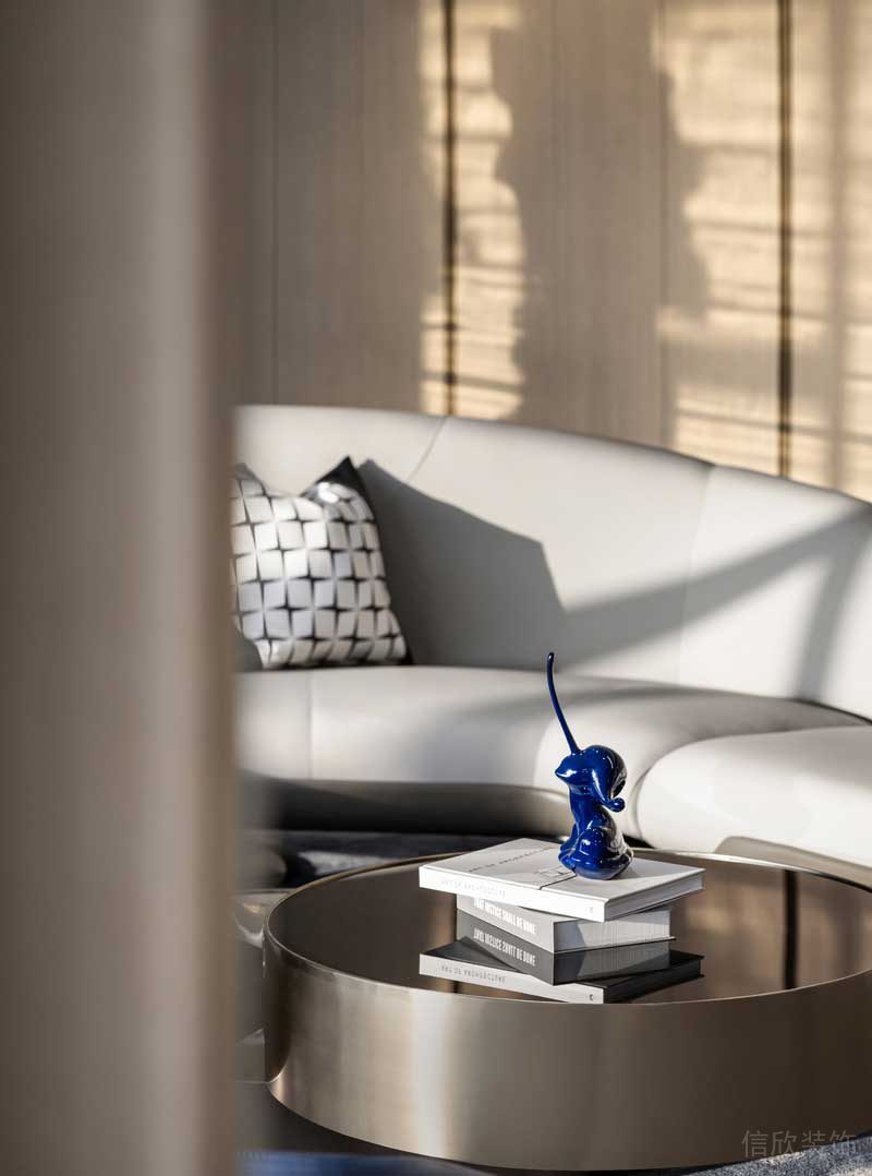 大理石環(huán)形沙發(fā)休息區(qū)木質(zhì)墻體收納柜創(chuàng)意設(shè)計(jì)辦公室工作室裝修