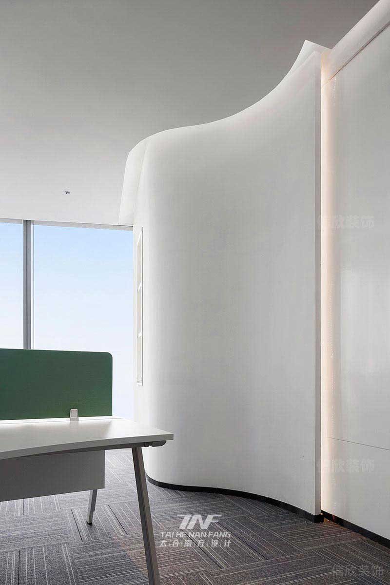 現(xiàn)代風(fēng)格辦公室藏光背景墻