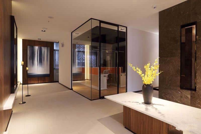 現(xiàn)代風(fēng)格辦公室過(guò)道地毯