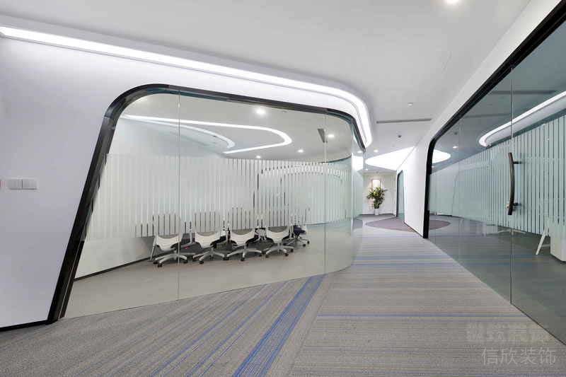 現(xiàn)代風(fēng)格辦公室過(guò)道地毯質(zhì)感