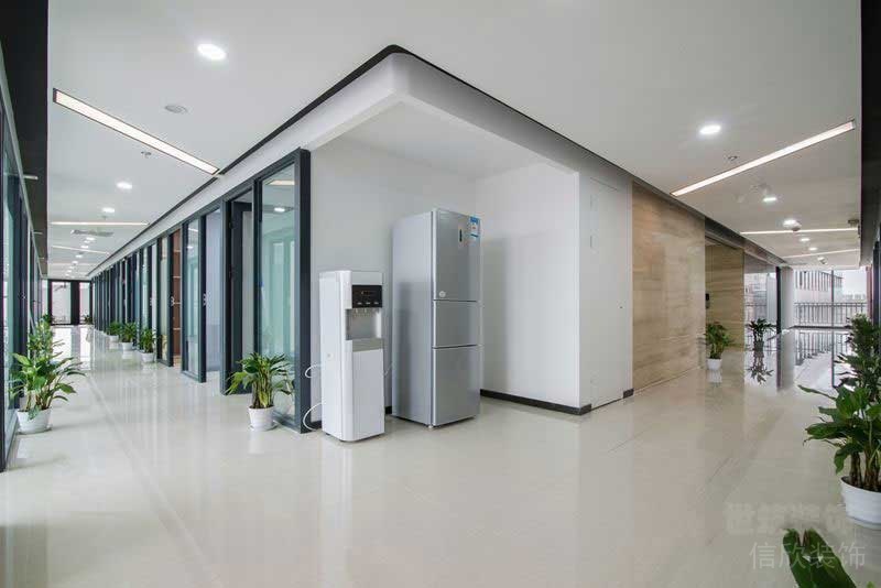 現(xiàn)代風(fēng)格辦公室過(guò)道地磚