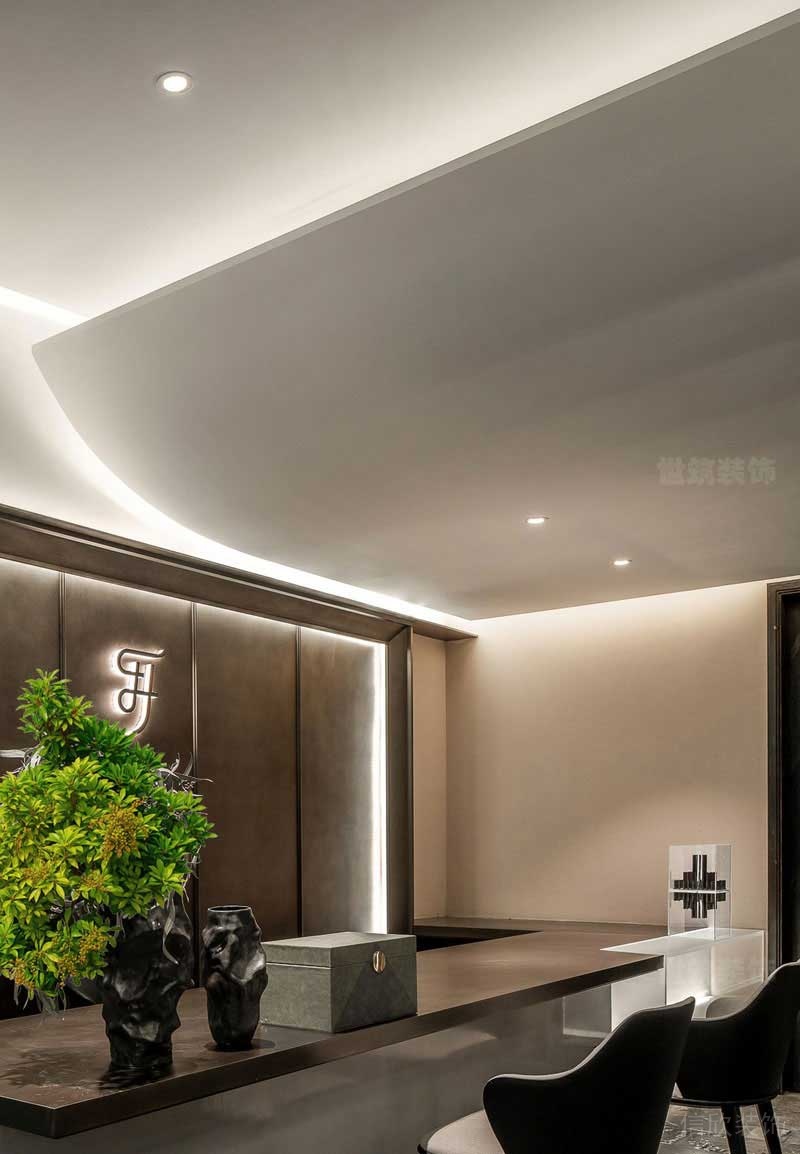 現(xiàn)代風(fēng)格辦公室前臺(tái)服務(wù)區(qū)天花吊頂