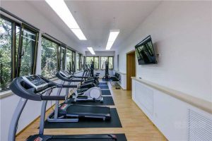 現(xiàn)代風格辦公室休閑健身房