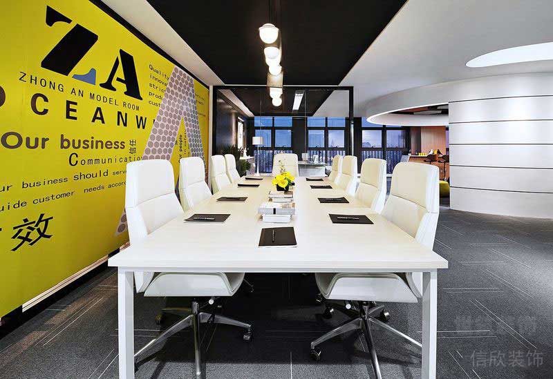 現(xiàn)代風格辦公室員工區(qū)辦公會議桌