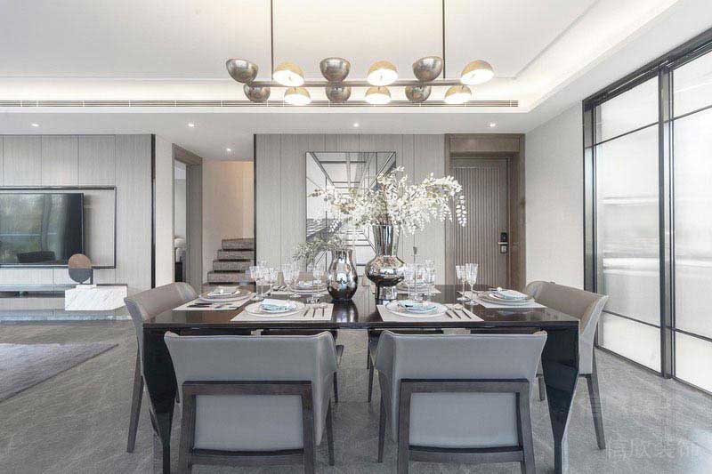 現(xiàn)代風(fēng)格別墅餐廳餐桌