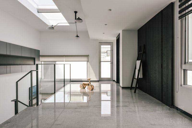 現(xiàn)代風(fēng)格別墅空間樓梯廳