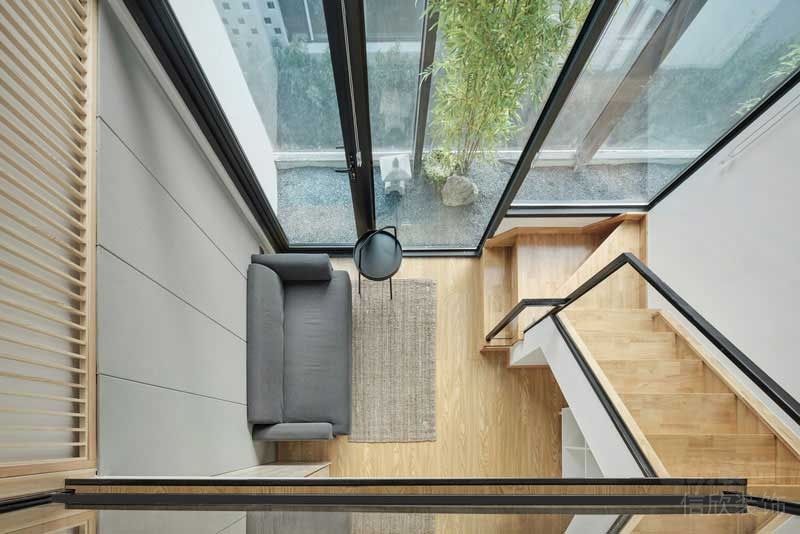 現(xiàn)代風(fēng)格復(fù)式公寓休閑廳