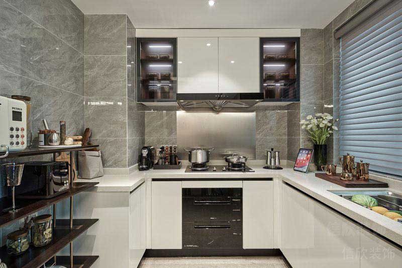 現(xiàn)代風格家居廚房用具