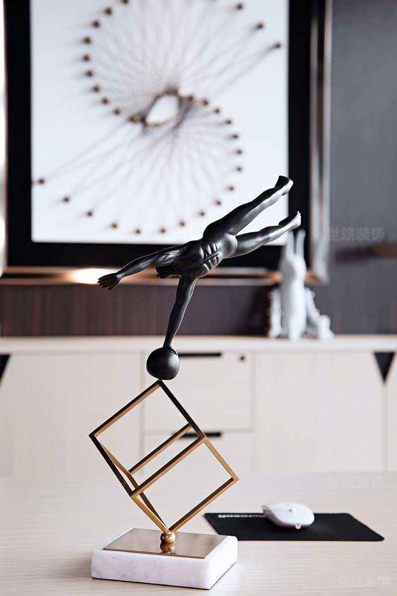 現(xiàn)代風格家居樣板間書房裝飾品