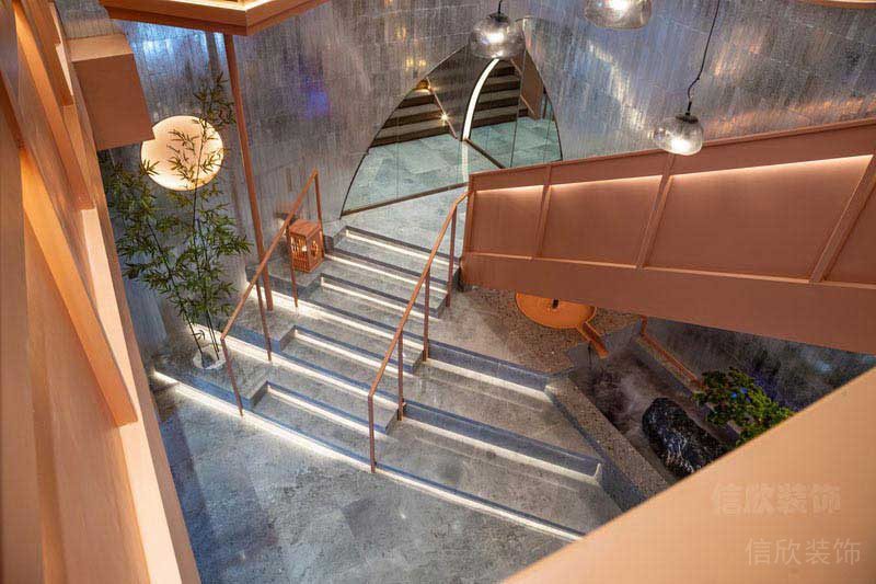 現(xiàn)代中式工業(yè)混搭風(fēng)餐廳大堂