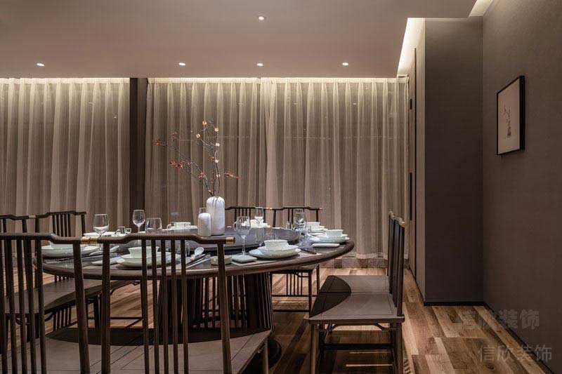 中式風(fēng)格餐飲空間主題包間