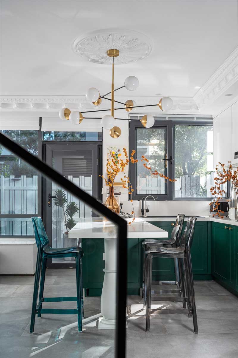 深圳南山科技園后現(xiàn)代風(fēng)格家居裝修吧臺 深圳南山科技園后現(xiàn)代風(fēng)格家居裝修吧臺