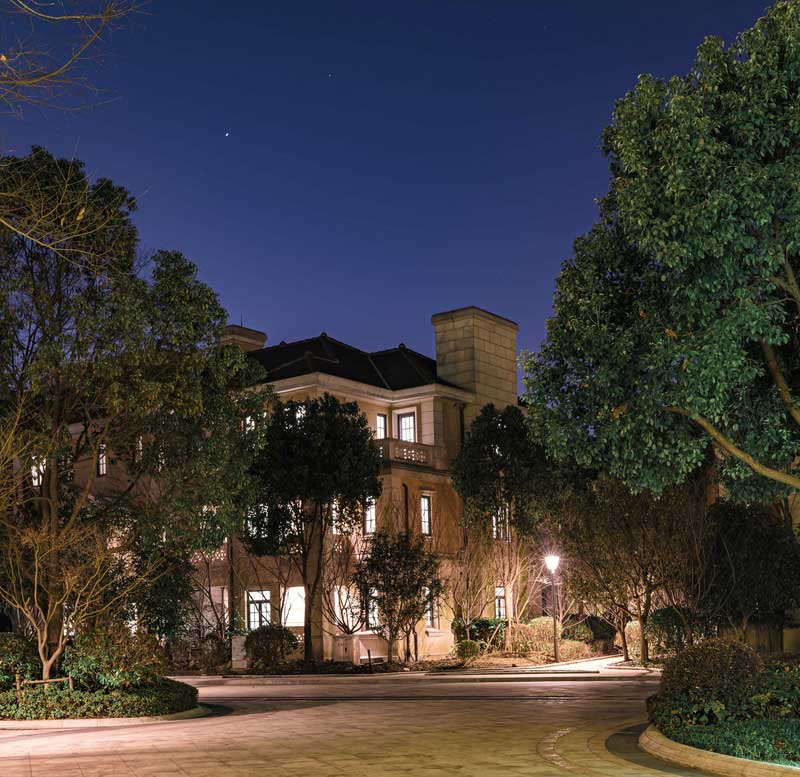 深圳龍崗中心城現(xiàn)代輕奢風(fēng)格家裝新房三居室裝修外觀