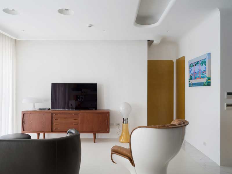 深圳龍崗后現(xiàn)代藍(lán)色調(diào)三居室裝修圖電視背景墻 深圳龍崗后現(xiàn)代藍(lán)色調(diào)三居室裝修圖電視背景墻