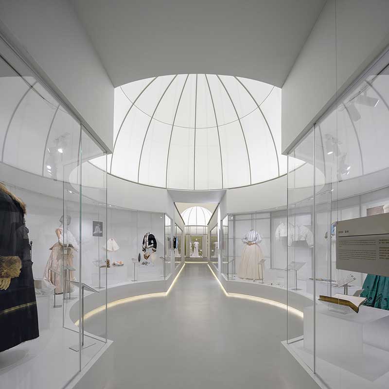 深圳南山區(qū)展廳圓形展示廳裝修設計 深圳南山區(qū)展廳圓形展示廳裝修設計