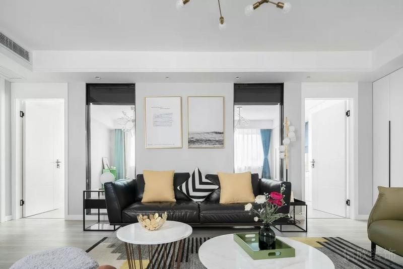 深圳鹽田簡約風格大戶型裝修設(shè)計方案圖客廳黑色沙發(fā) 深圳鹽田簡約風格大戶型裝修設(shè)計方案圖客廳黑色沙發(fā)