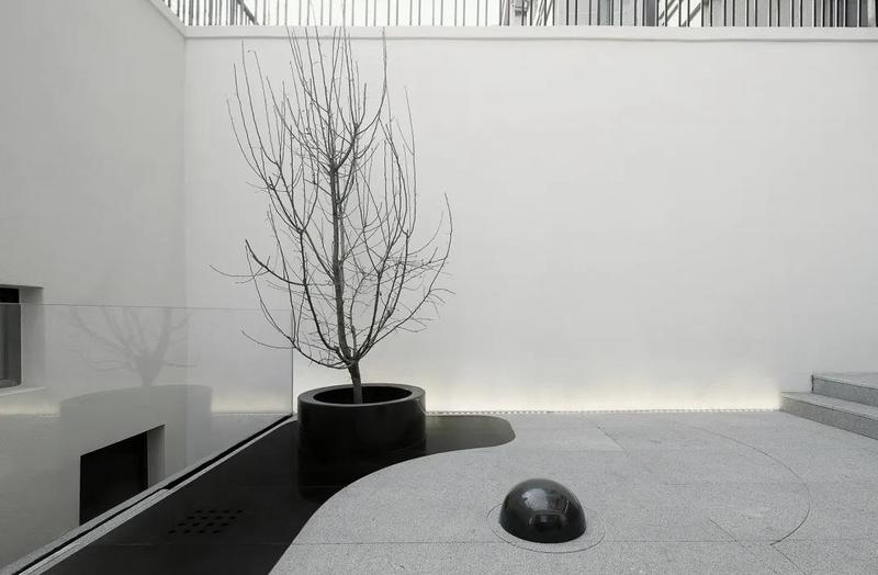 深圳鹽田極簡風(fēng)格家庭住宅裝修設(shè)計室外庭院 深圳鹽田極簡風(fēng)格家庭住宅裝修設(shè)計室外庭院