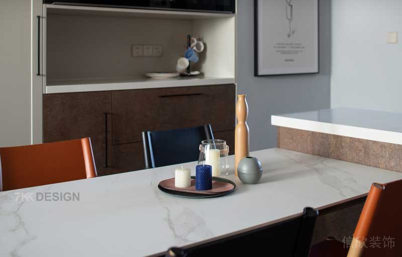 深圳福田區(qū)現(xiàn)代風(fēng)格小戶(hù)型精裝修餐桌擺件 深圳福田區(qū)現(xiàn)代風(fēng)格小戶(hù)型精裝修餐桌擺件