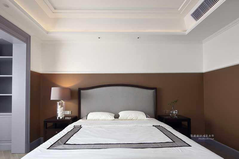 軟裝上追求家具的實用性，營造干練的居室氛圍。