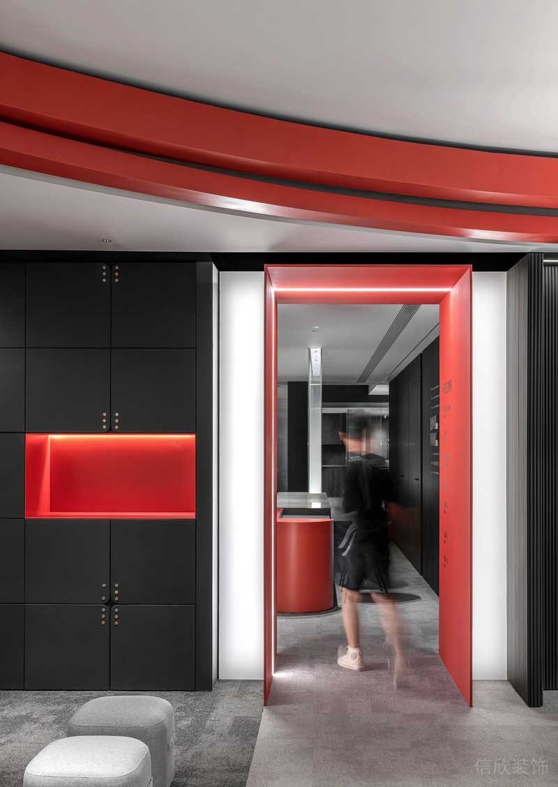 深圳南山前海現(xiàn)代風(fēng)格辦公室裝修設(shè)計過道