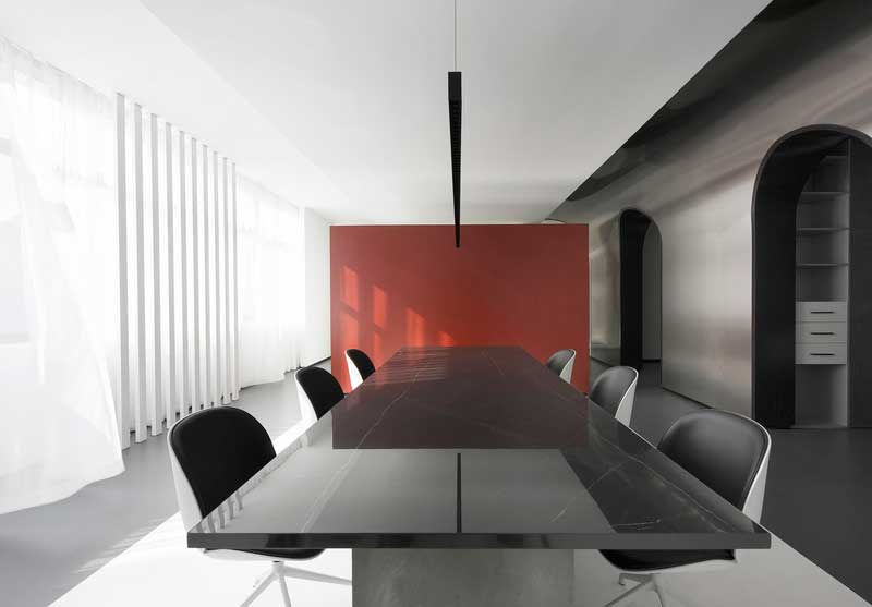 深圳寶安黑白色調(diào)辦公室會議室裝修 深圳寶安黑白色調(diào)辦公室會議室裝修