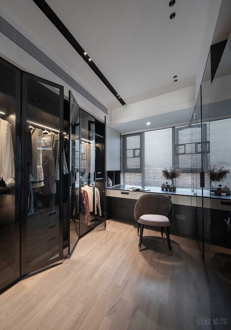 深圳龍崗北歐輕奢風(fēng)家庭新房裝修設(shè)計(jì)衣帽間