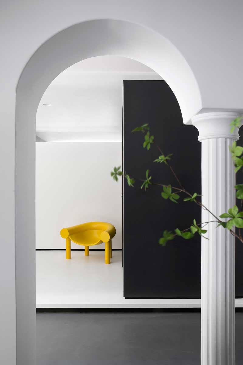 深圳寶安黑白色調(diào)辦公室入戶裝修 深圳寶安黑白色調(diào)辦公室入戶裝修