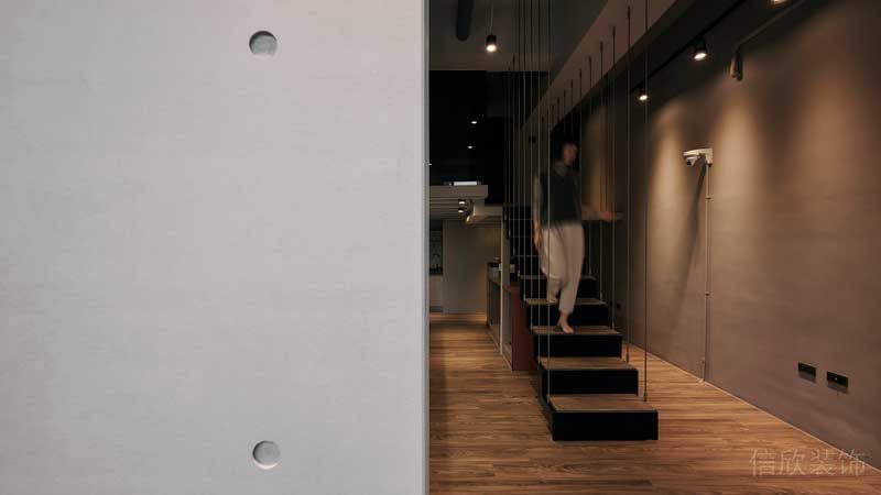 深圳寶安區(qū)工業(yè)風辦公室裝修樓梯 深圳寶安區(qū)工業(yè)風辦公室裝修樓梯