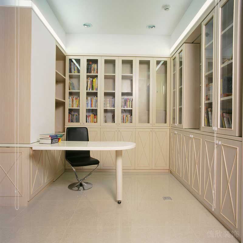 深圳寶安區(qū)現(xiàn)代風(fēng)格家庭簡單裝修實景圖工作區(qū) 深圳寶安區(qū)現(xiàn)代風(fēng)格家庭簡單裝修實景圖工作區(qū)