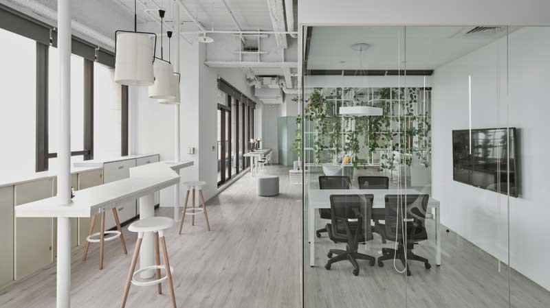 深圳寶安區(qū)淺色系簡約風(fēng)格辦公室裝修多功能會議室 深圳寶安區(qū)淺色系簡約風(fēng)格辦公室裝修多功能會議室