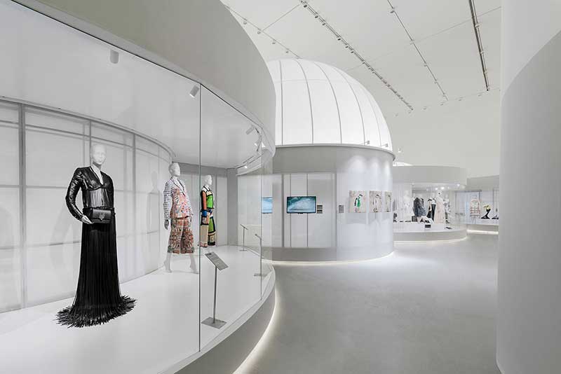 深圳南山區(qū)服裝展廳裝修設計大區(qū) 深圳南山區(qū)服裝展廳裝修設計大區(qū)