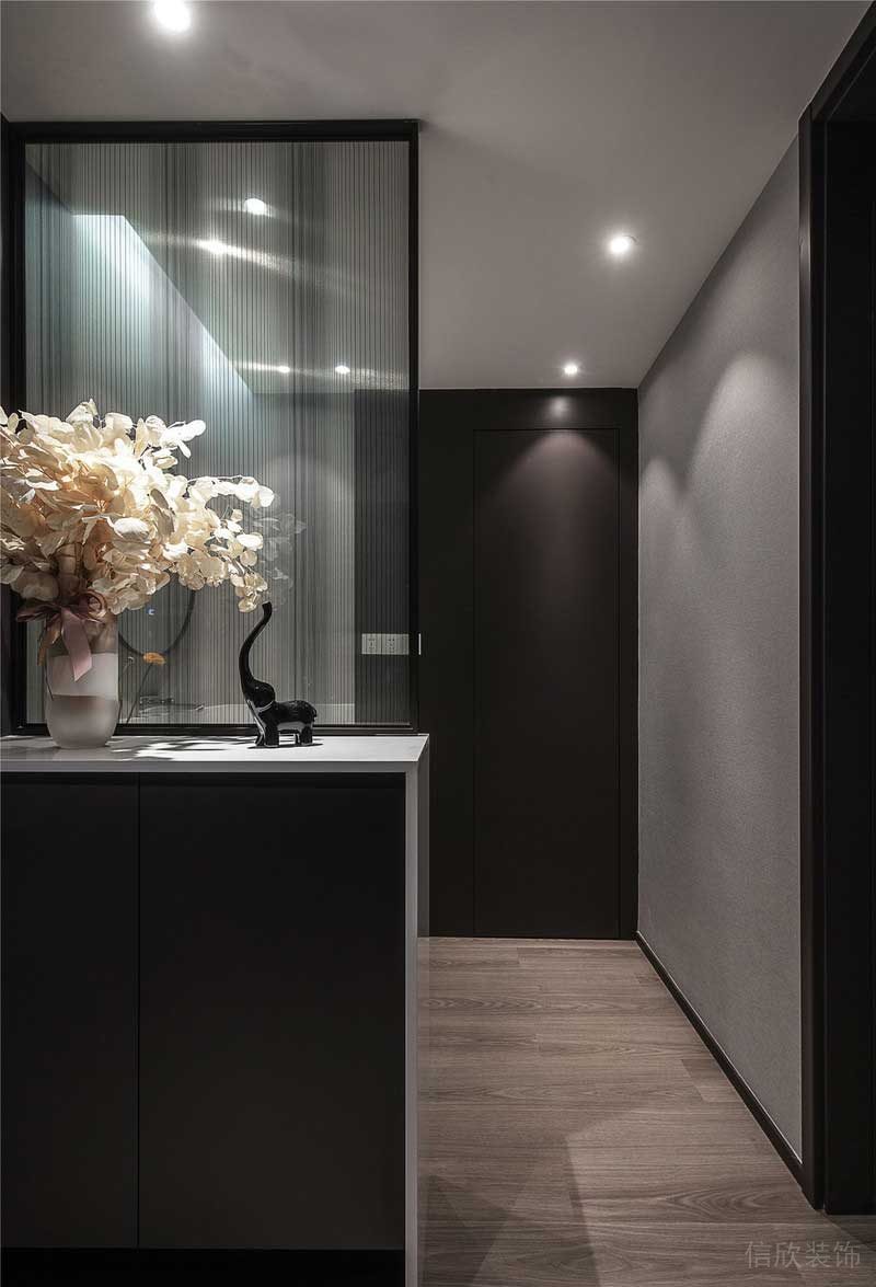 深圳龍崗平湖現(xiàn)代風(fēng)格新房裝修設(shè)計效果圖玄關(guān) 深圳龍崗平湖現(xiàn)代風(fēng)格新房裝修設(shè)計效果圖玄關(guān)