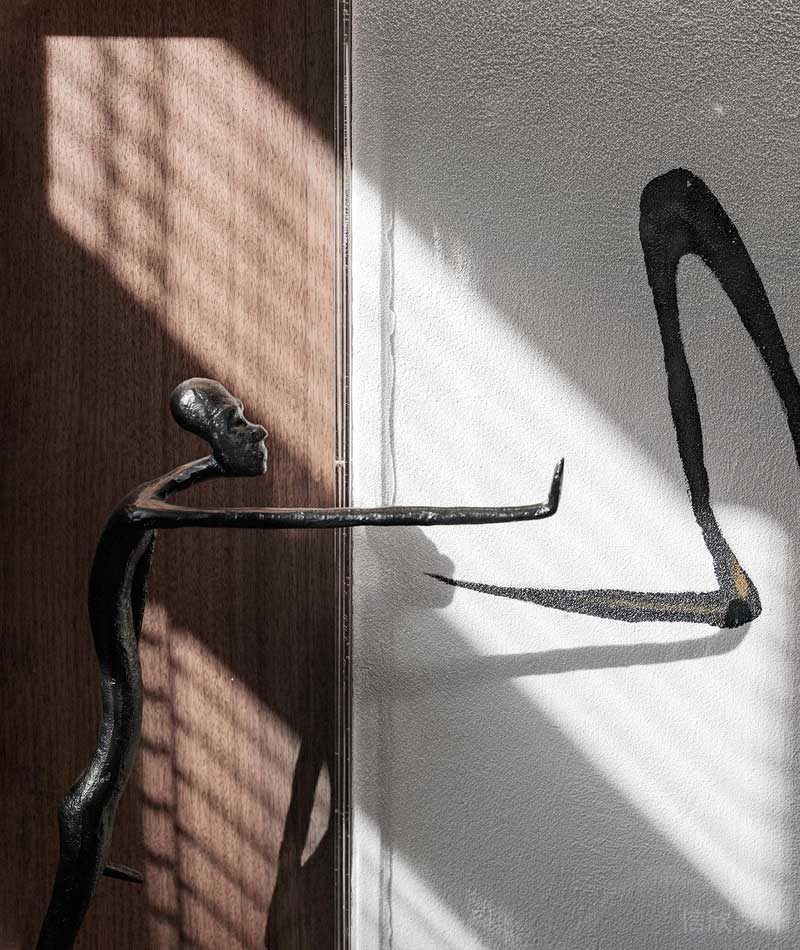 深圳南山區(qū)現(xiàn)代輕奢住宅新房裝修書房藝術雕塑