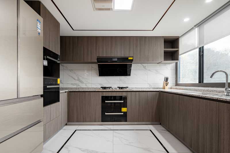 深圳羅湖區(qū)現(xiàn)代輕奢風(fēng)家居裝修設(shè)計廚房 深圳羅湖區(qū)現(xiàn)代輕奢風(fēng)家居裝修設(shè)計廚房