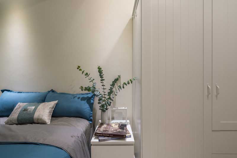 深圳鹽田區(qū)簡(jiǎn)歐風(fēng)格家居住房裝修設(shè)計(jì)次臥家具 深圳鹽田區(qū)簡(jiǎn)歐風(fēng)格家居住房裝修設(shè)計(jì)次臥家具