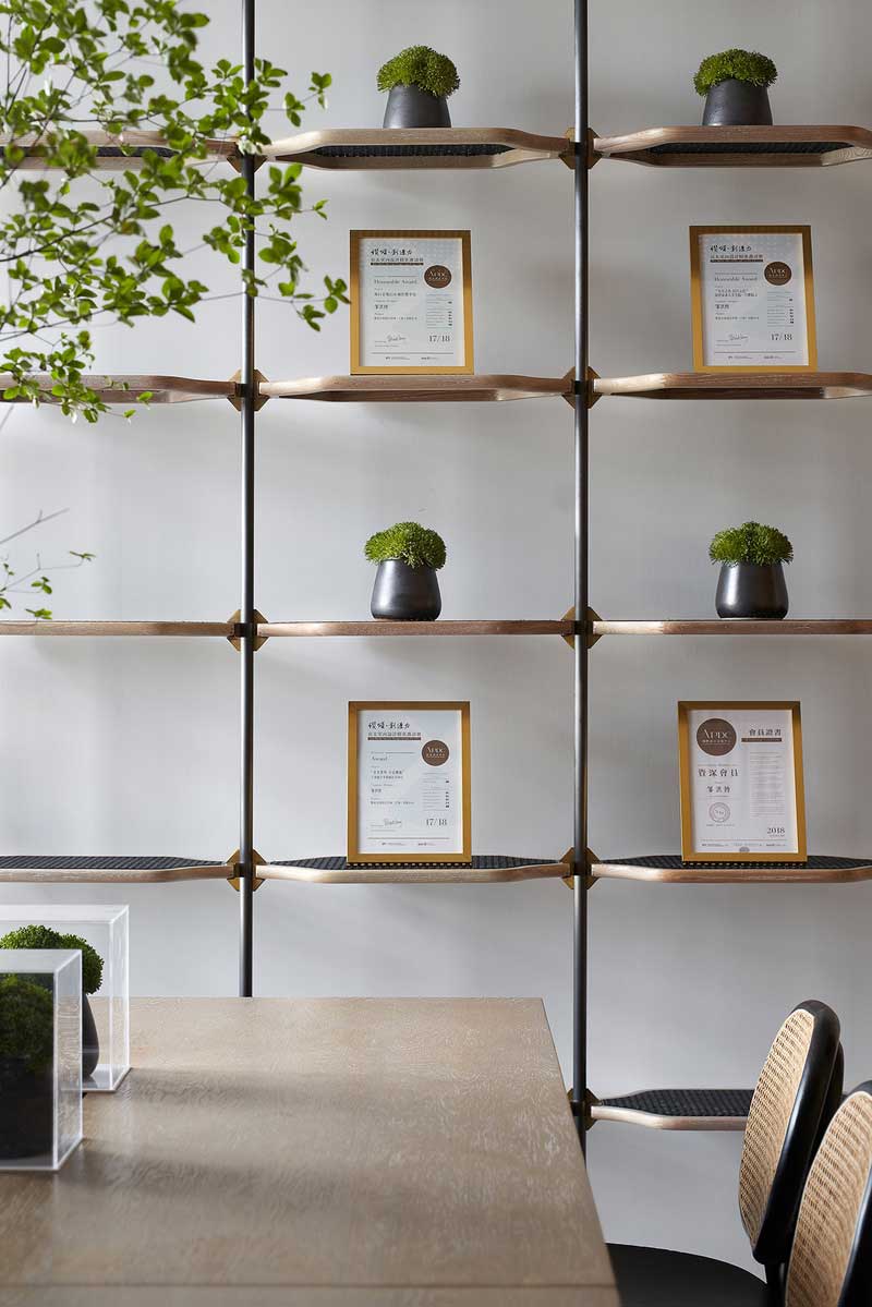 深圳龍華觀瀾新中式辦公室裝修大會議室軟裝陳設(shè)