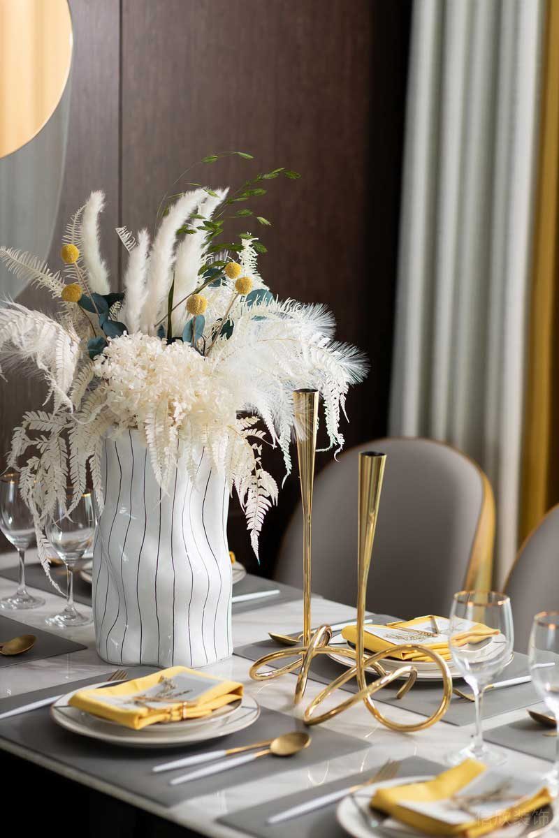 深圳龍崗坂田萬(wàn)科第五園輕奢風(fēng)大戶型樣板間設(shè)計(jì)餐桌飾品 深圳龍崗坂田萬(wàn)科第五園輕奢風(fēng)大戶型樣板間設(shè)計(jì)餐桌飾品