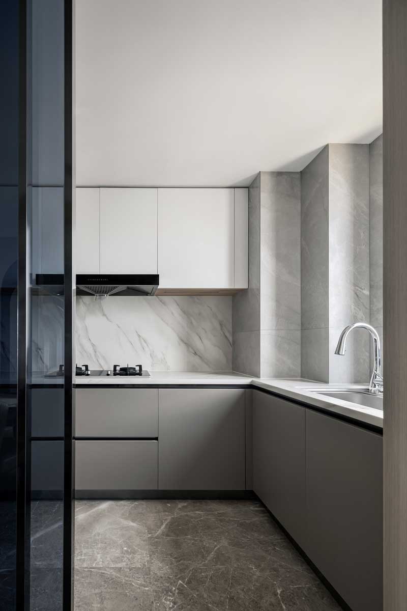 門深圳鹽田現(xiàn)代簡(jiǎn)約家居住宅裝修設(shè)計(jì)廚房