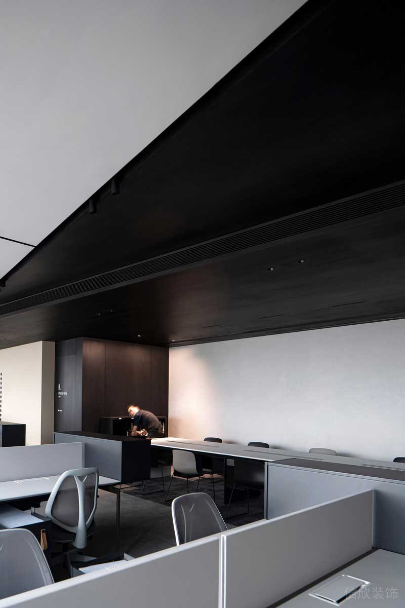 深圳南山前?，F(xiàn)代風(fēng)格辦公室裝修設(shè)計市場部事務(wù)區(qū)辦公家具