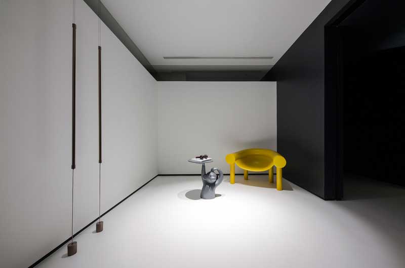 深圳寶安黑白色調(diào)辦公室入戶裝修 深圳寶安黑白色調(diào)辦公室入戶裝修