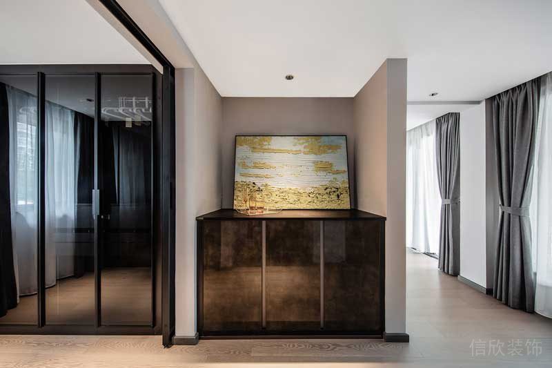 深圳南山極簡(jiǎn)風(fēng)格家庭三居室裝修設(shè)計(jì)圖主臥室入戶玄關(guān)