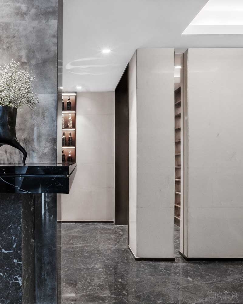 深圳南山區(qū)現(xiàn)代輕奢住宅新房裝修地面鋪設