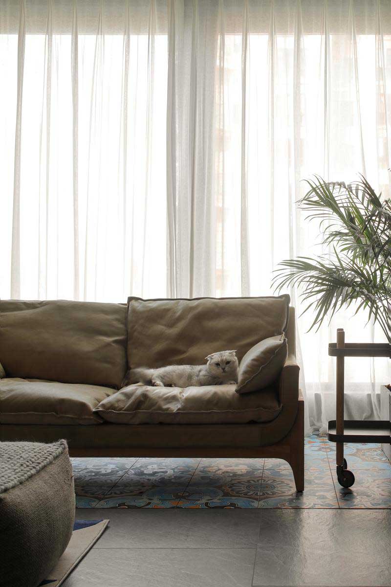 深圳龍崗區(qū)美式復(fù)古風(fēng)家裝裝修實景圖客廳地面鋪設(shè) 深圳龍崗區(qū)美式復(fù)古風(fēng)家裝裝修實景圖客廳地面鋪設(shè)